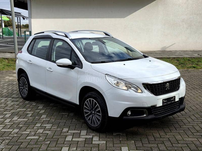 Peugeot 2008 /1.2i Style iz CH/ Peugeot 2008 /1.2i Style iz CH/
