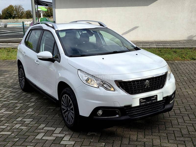 Peugeot 2008 /1.2i Style iz CH/ Peugeot 2008 /1.2i Style iz CH/