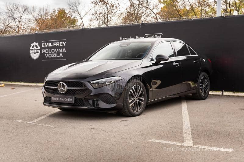 Mercedes Benz A 180 Sedan