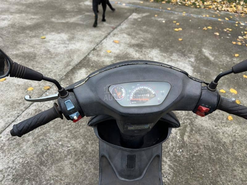 Sprint Hong Yi sport