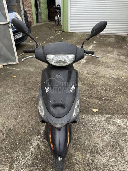 Sprint Hong Yi sport