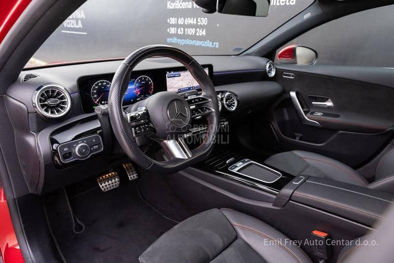 Mercedes Benz A 180  Mercedes Benz A 180