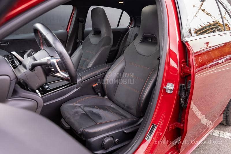 Mercedes Benz A 180  Mercedes Benz A 180