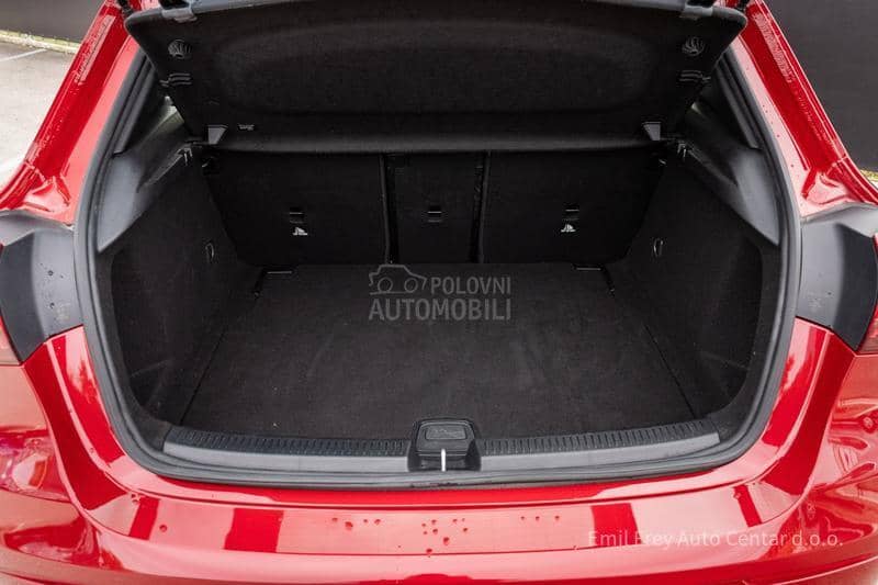 Mercedes Benz A 180  Mercedes Benz A 180