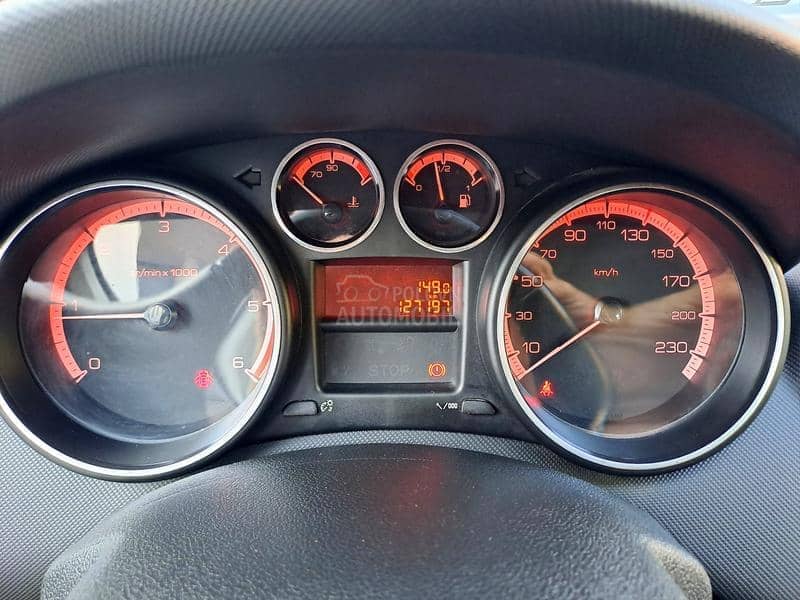 Peugeot 308 1.6 hdi  PREMIUM