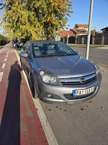 Opel Astra H GTC