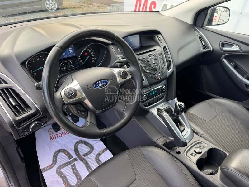 Ford Focus TITANIUM