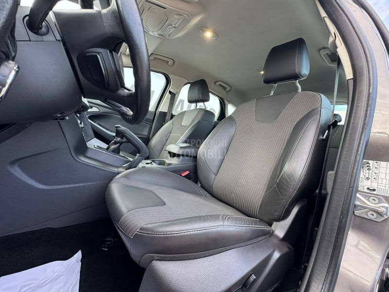 Ford Focus TITANIUM