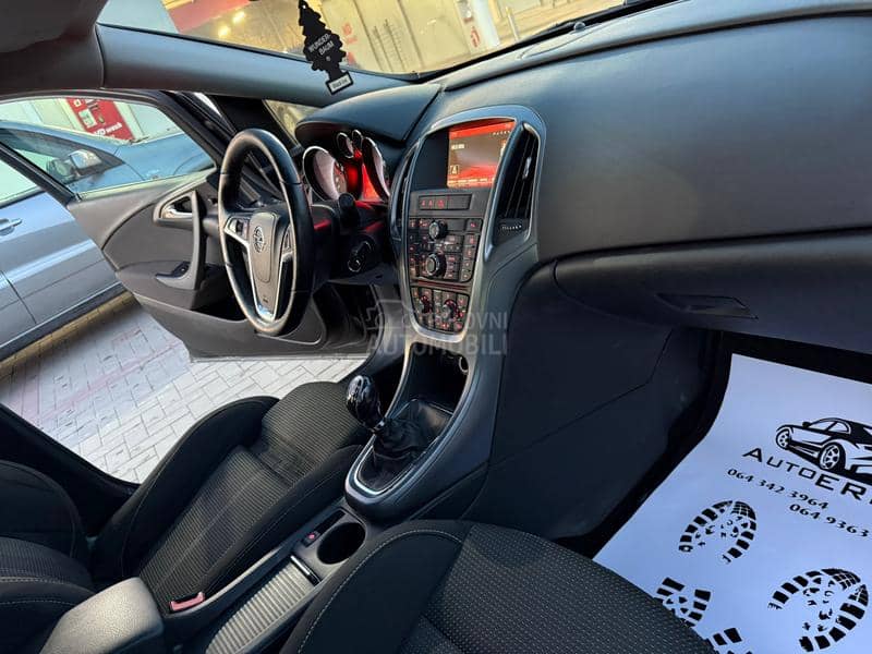 Opel Astra J 