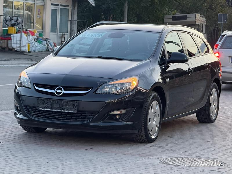 Opel Astra J 