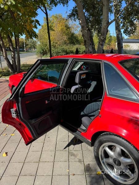 Audi 80 V6 2.6E 131.000