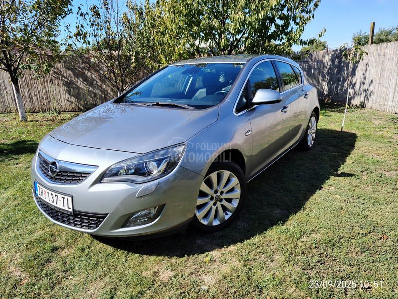 Opel Astra J cosmo, TNG