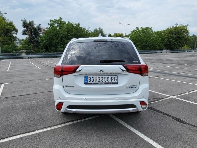 Mitsubishi Outlander PHEV