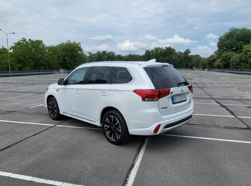 Mitsubishi Outlander PHEV