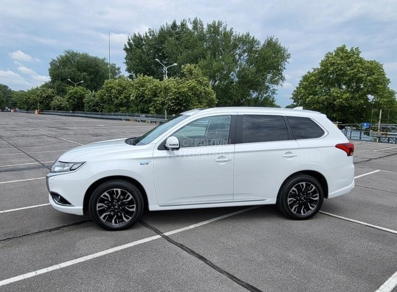 Mitsubishi Outlander PHEV