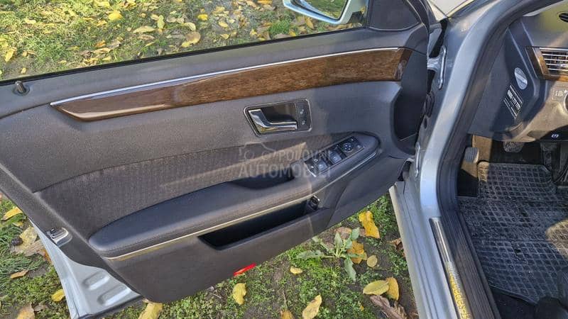Mercedes Benz E 220 