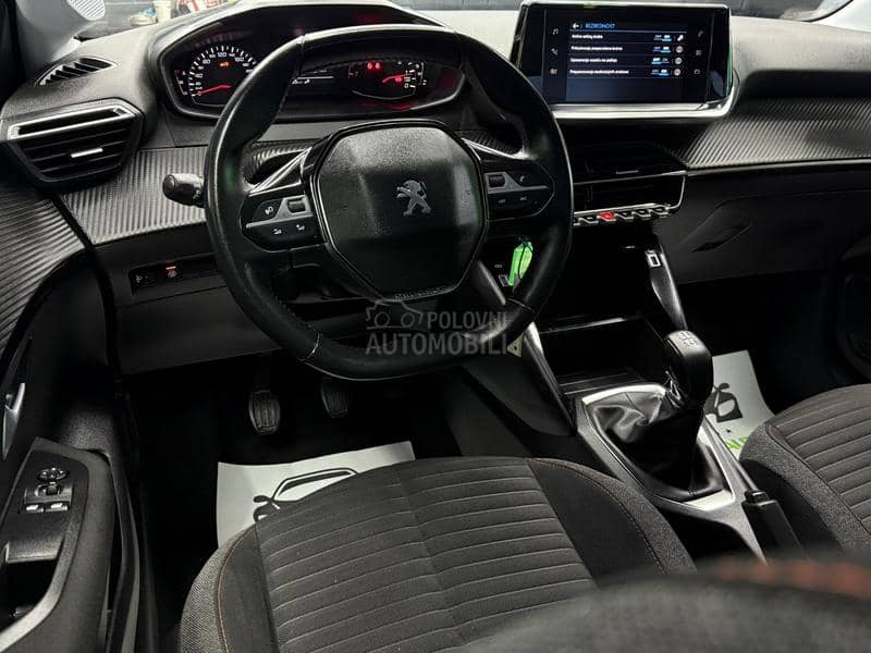 Peugeot 208 1.2B/fabričko stanje