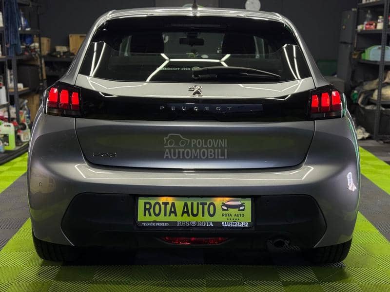 Peugeot 208 1.2B/fabričko stanje