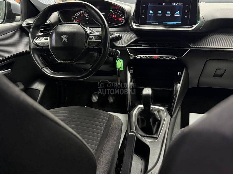 Peugeot 208 1.2B/fabričko stanje