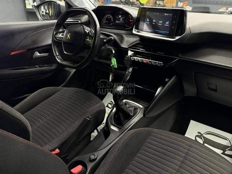 Peugeot 208 1.2B/fabričko stanje