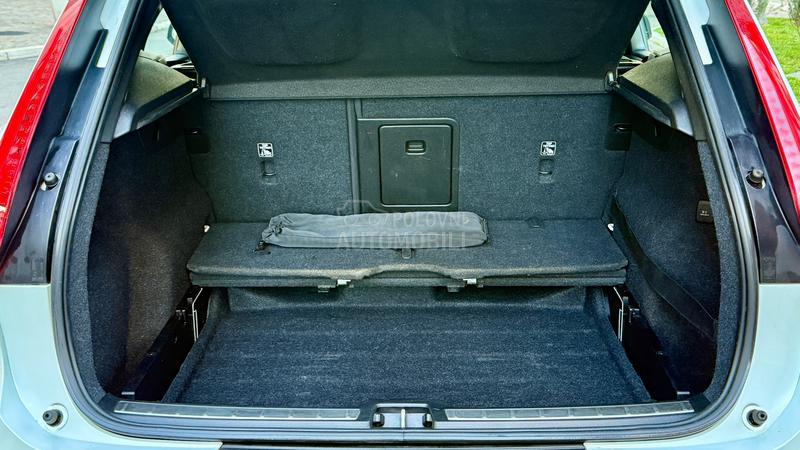 Volvo XC40 D4 AWD R Line