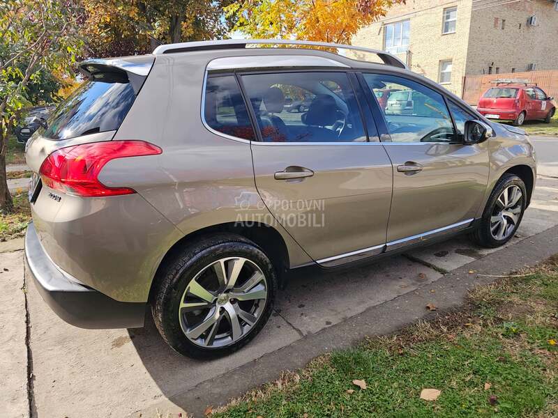 Peugeot 2008 1.6HDI PLATINIUM