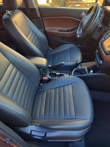 Hyundai i20 Premium plus CH