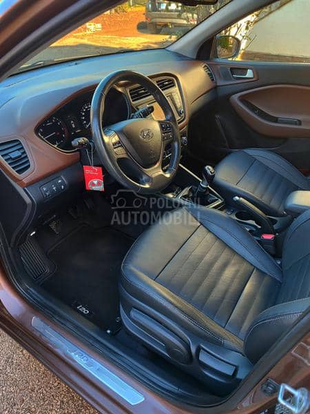 Hyundai i20 Premium plus CH