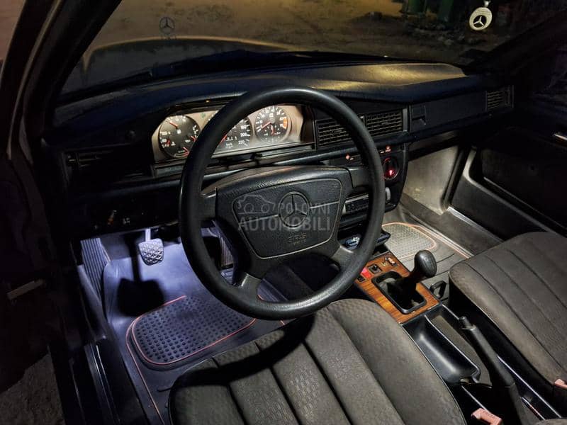 Mercedes Benz 190 190E 2.0