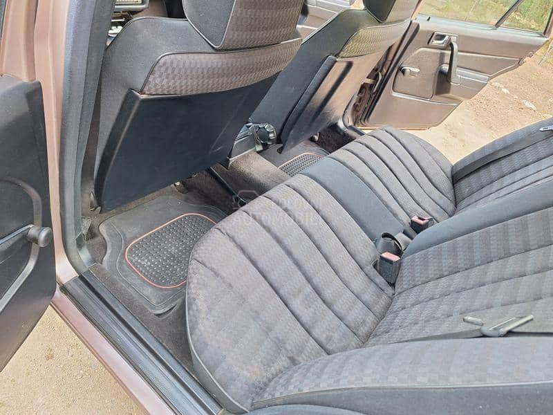 Mercedes Benz 190 190E 2.0