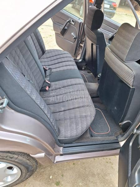 Mercedes Benz 190 190E 2.0