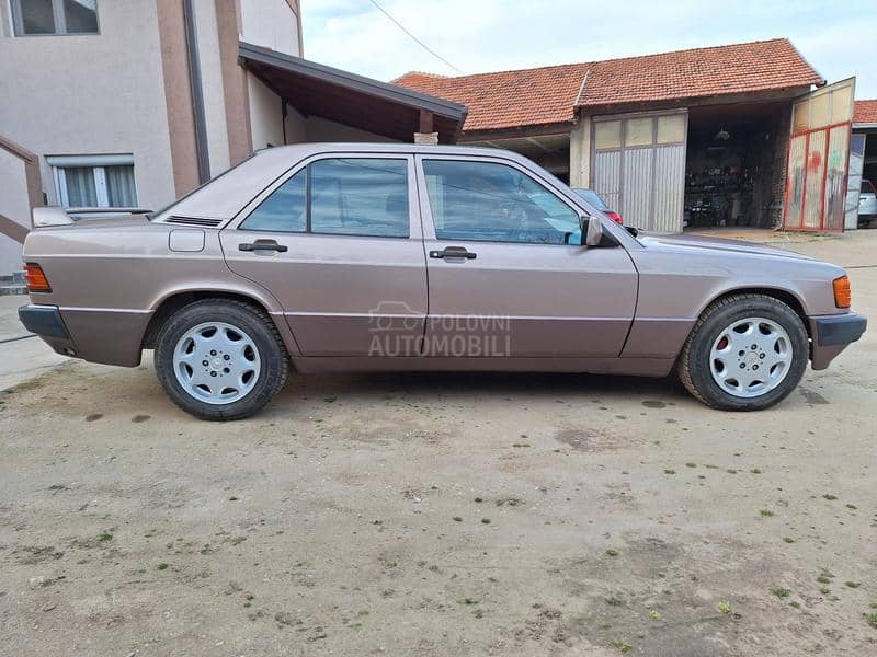 Mercedes Benz 190 190E 2.0