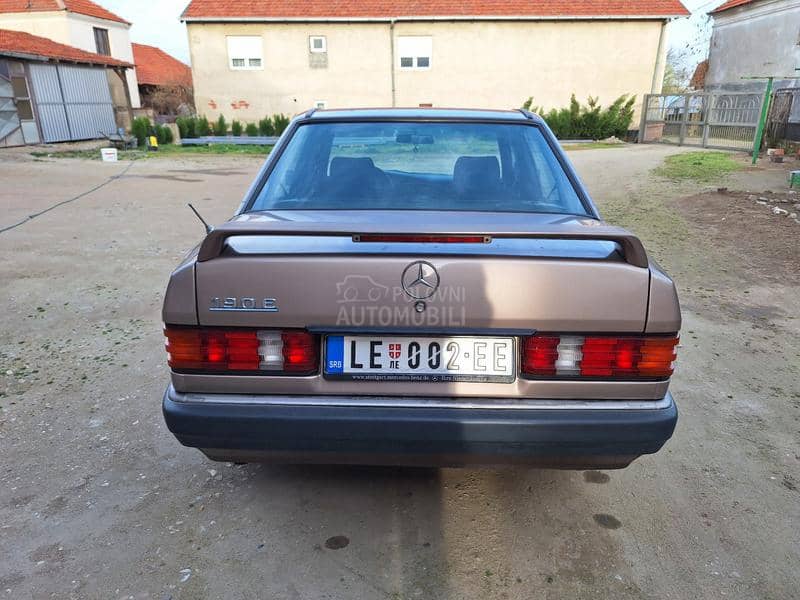 Mercedes Benz 190 190E 2.0