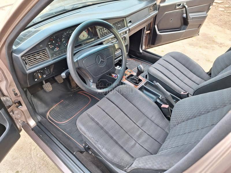 Mercedes Benz 190 190E 2.0