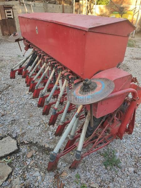 IMT zitna sejalica 23 lule