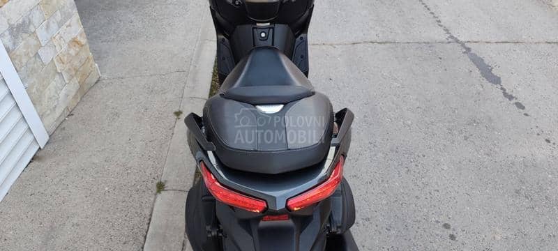 Yamaha x max