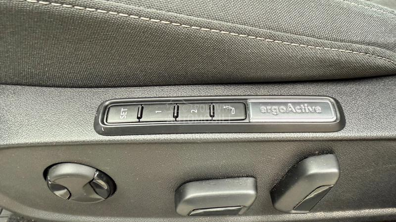 Volkswagen Golf 8 1.5 TSI