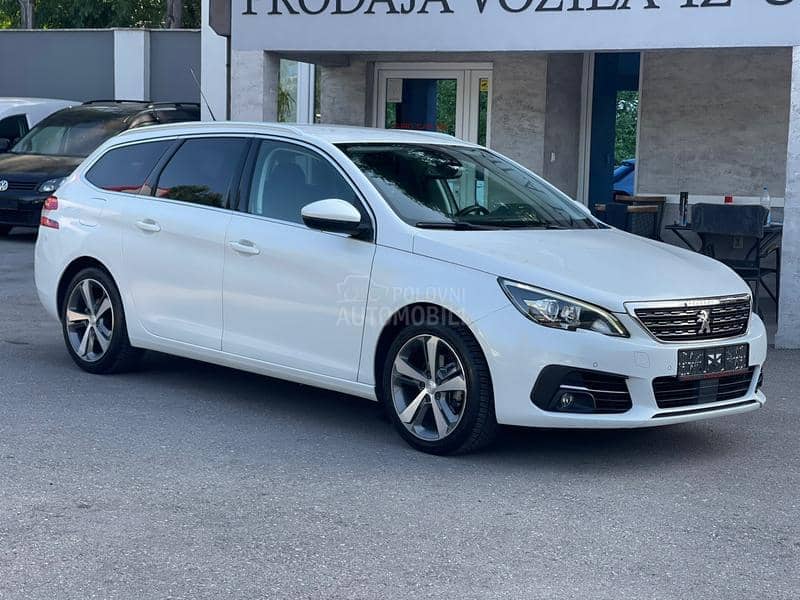 Peugeot 308 ALURE LED PERLA