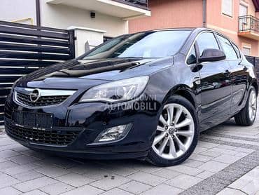 Opel Astra J COSMO NAVl XEN0