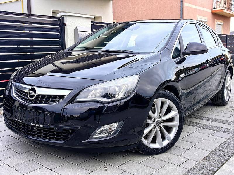 Opel Astra J COSMO NAVl XEN0