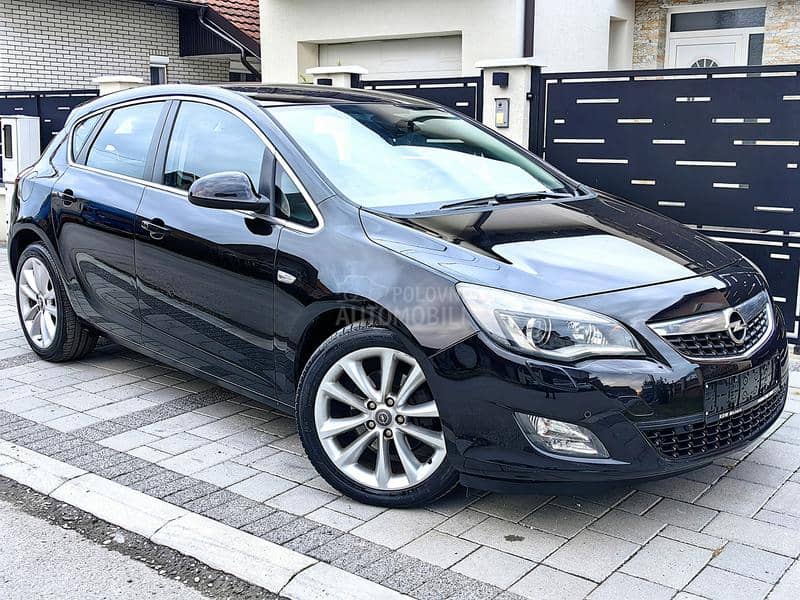 Opel Astra J COSMO NAVl XEN0