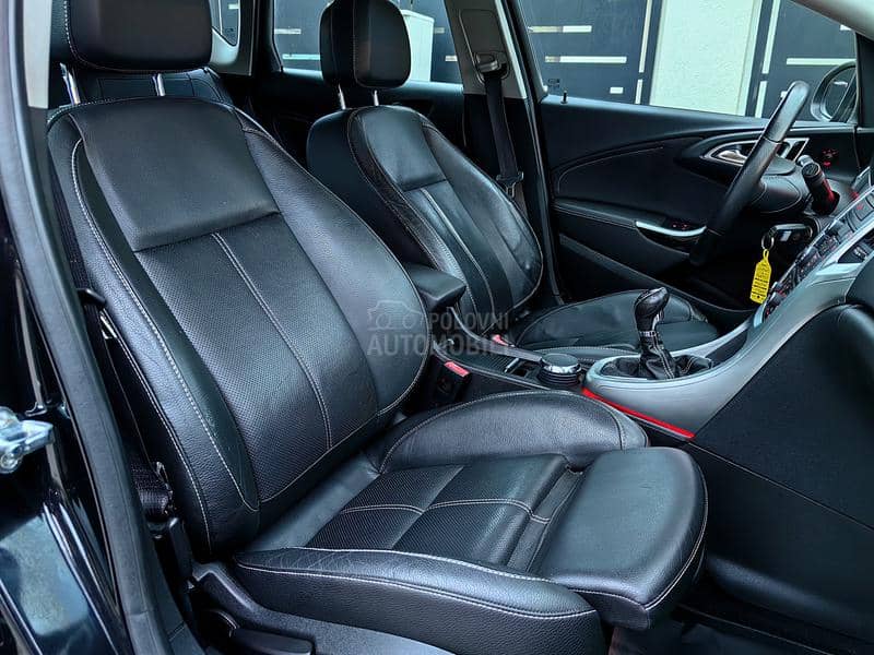 Opel Astra J COSMO NAVl XEN0