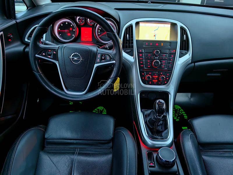 Opel Astra J COSMO NAVl XEN0
