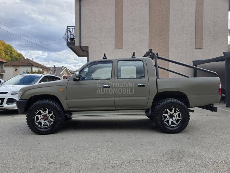 Toyota Hilux 2.4 TD