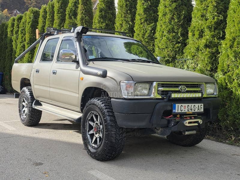 Toyota Hilux 2.4 TD