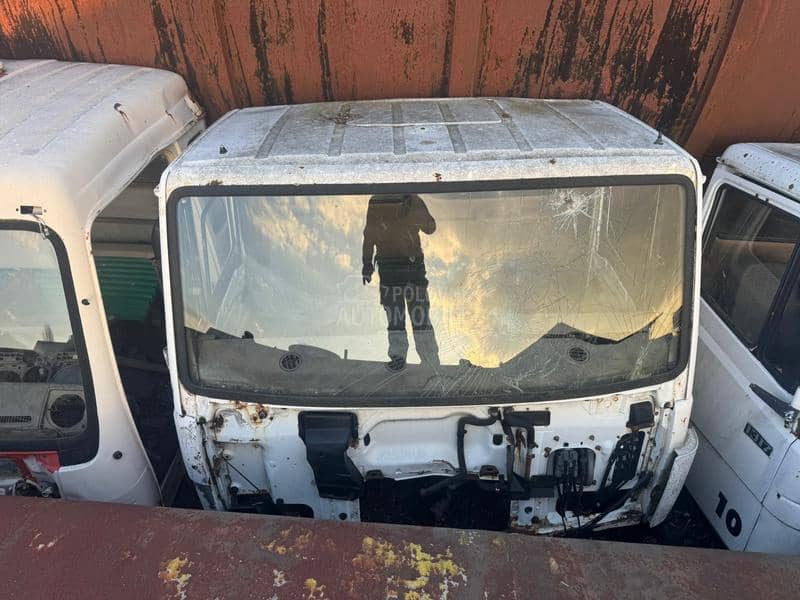 Mercedes 814 Kabine 3 komada