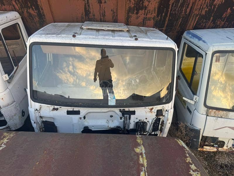 Mercedes 814 Kabine 3 komada