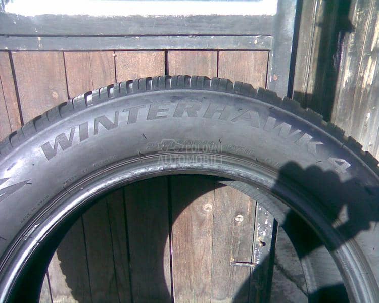 Firestone 235/60 R18 Zimska