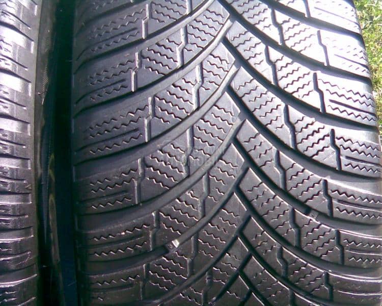 Firestone 235/60 R18 Zimska