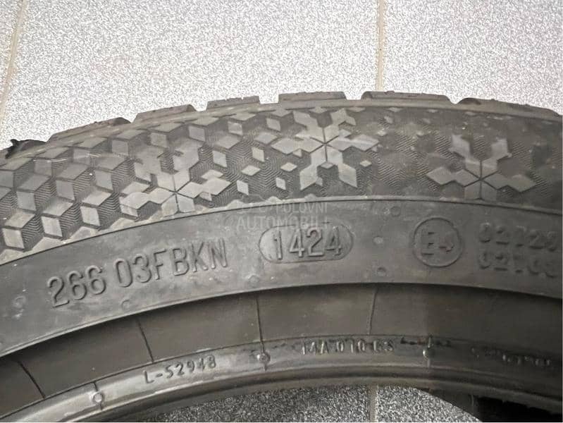 Continental 235/45 R18 Zimska